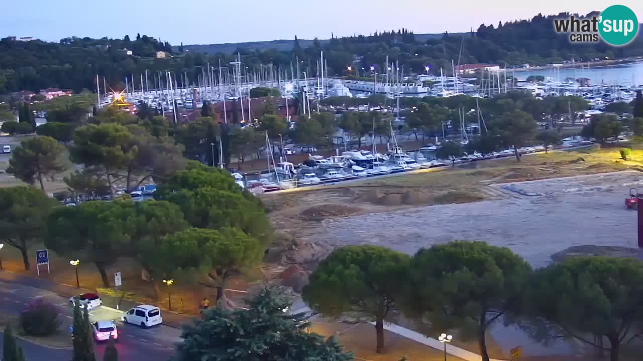 Portorož camera en vivo – vista del puerto deportivo y las canchas de tenis