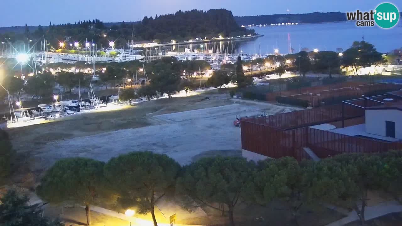 Portorož Live Webcam – vue sur la marina et les courts de tennis