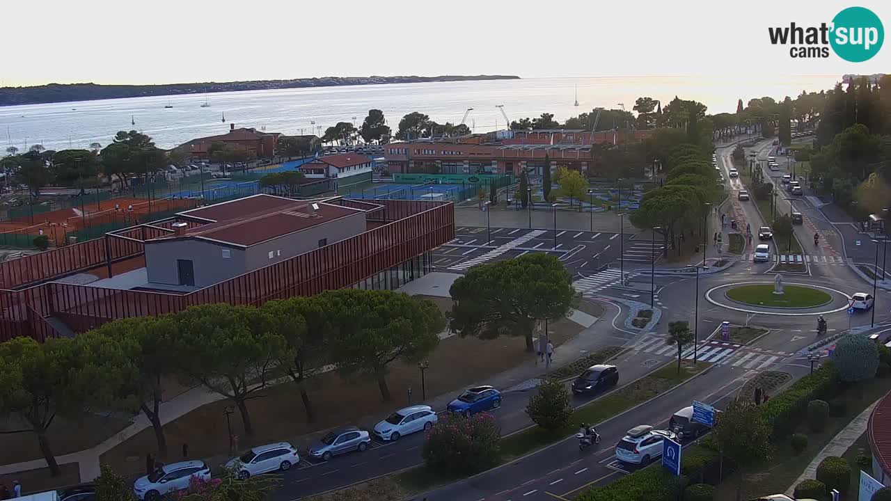 Portorož Live Webcam – vue sur la marina et les courts de tennis