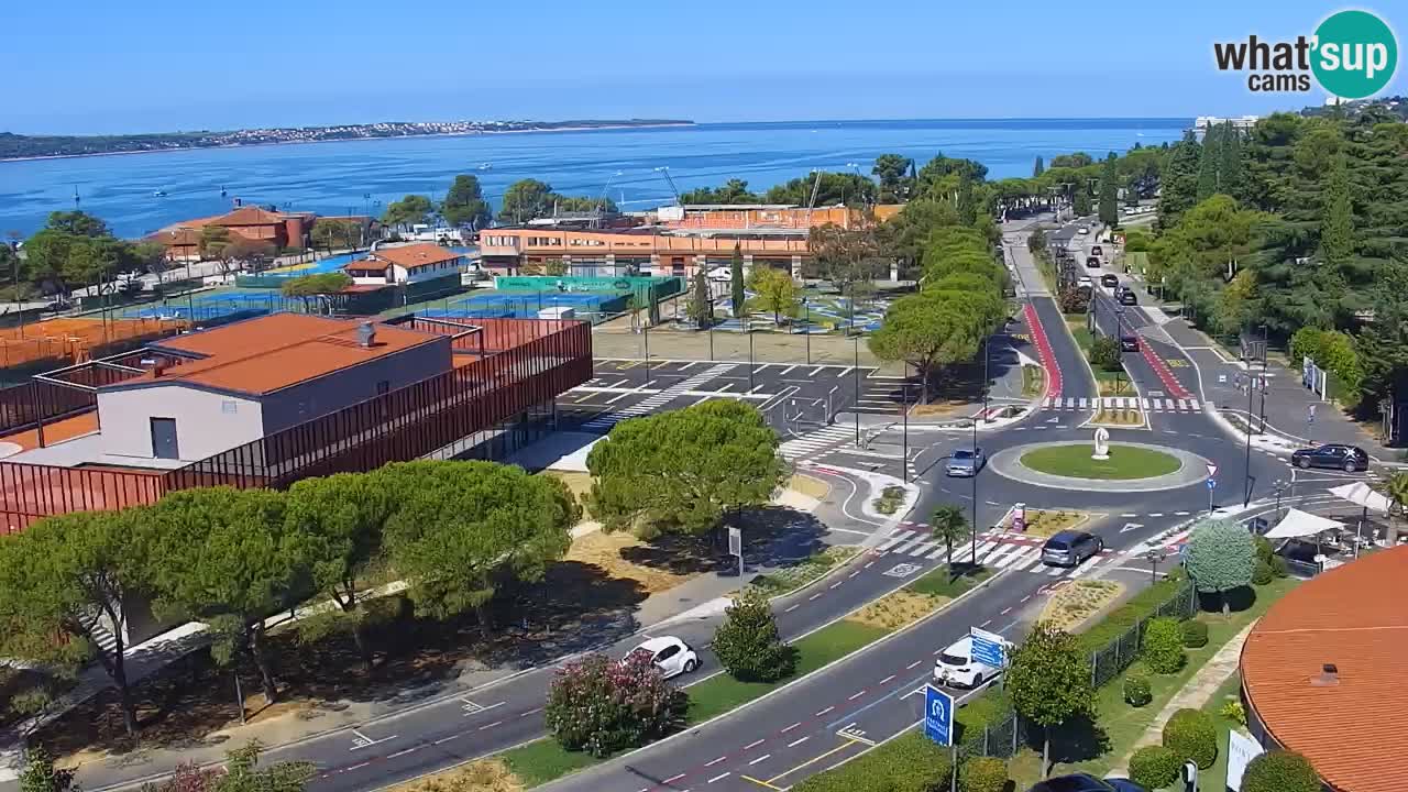 Portorož camera en vivo – vista del puerto deportivo y las canchas de tenis