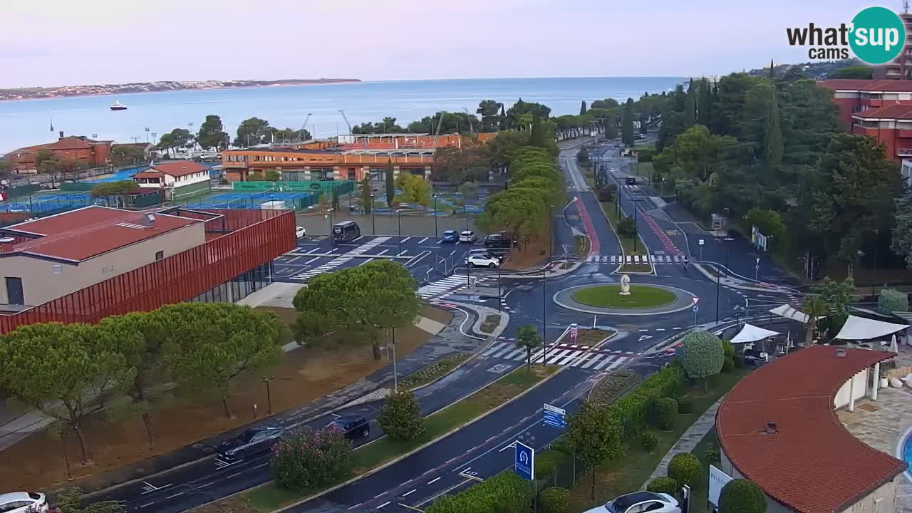 Portorož web kamera – pogled na marinu i teniške terene