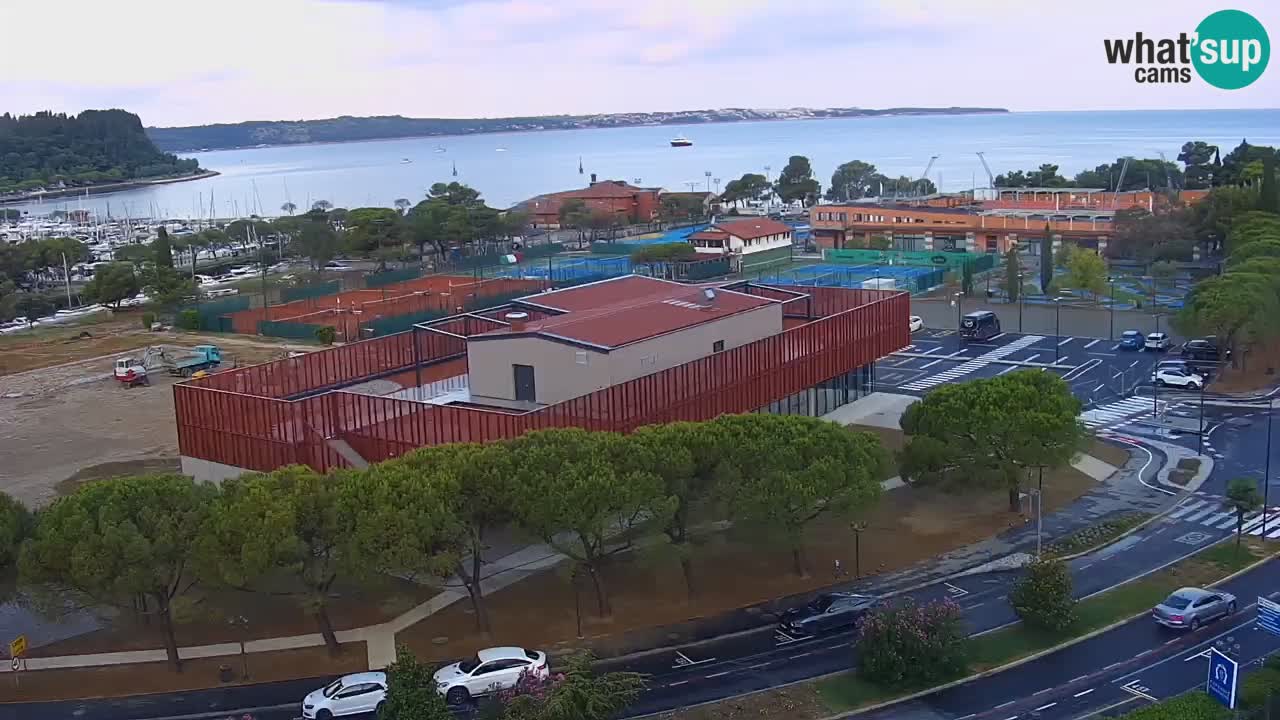 Portorož web kamera – pogled na marinu i teniške terene