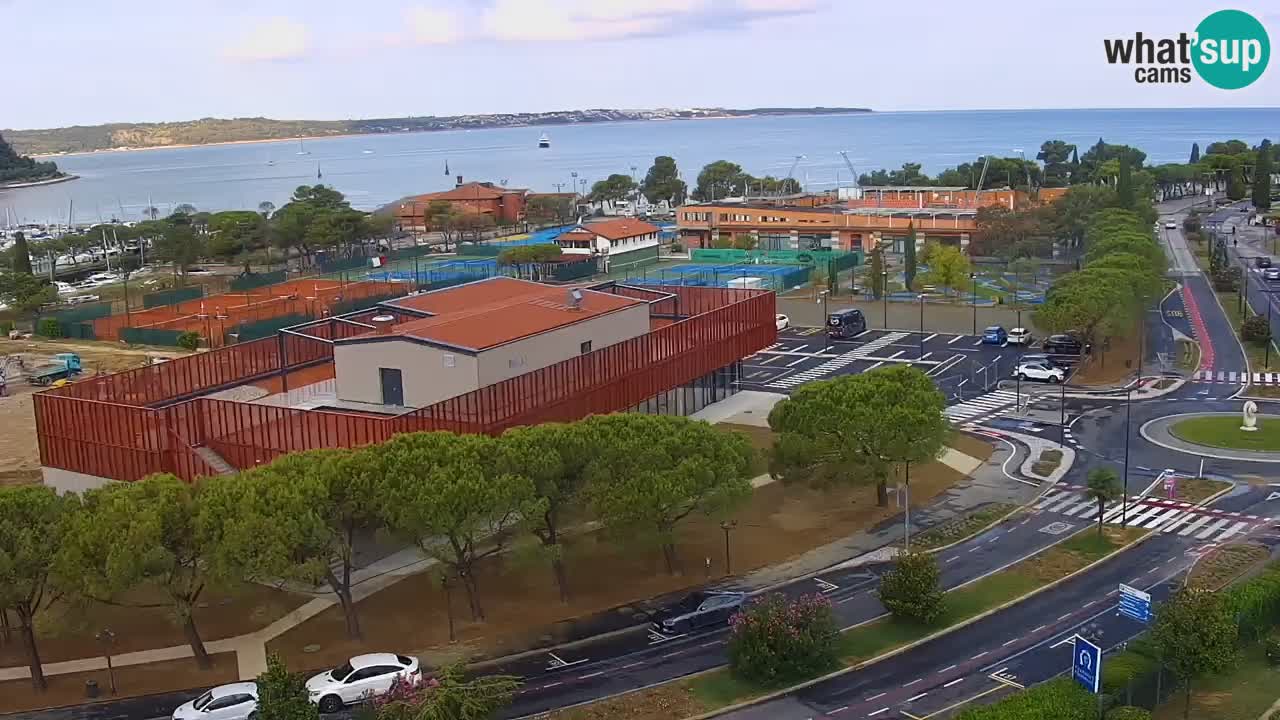Portorož Live Webcam – vue sur la marina et les courts de tennis