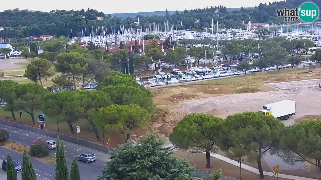 Portorož spletna kamera – pogled na marino in teniška igrišča