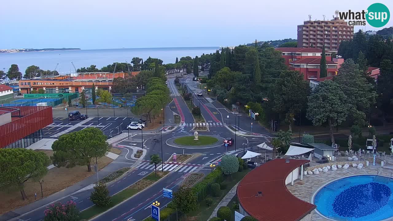 Portorož web kamera – pogled na marinu i teniške terene