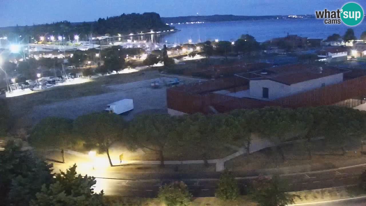 Portorož camera en vivo – vista del puerto deportivo y las canchas de tenis
