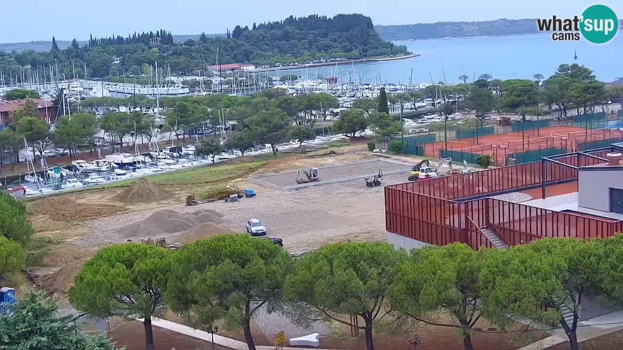 Portorož spletna kamera – pogled na marino in teniška igrišča