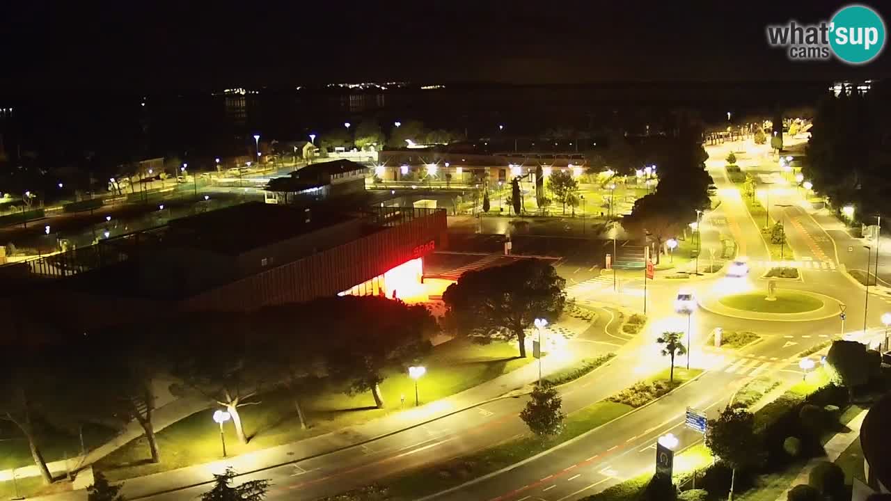 Portorož camera en vivo – vista del puerto deportivo y las canchas de tenis