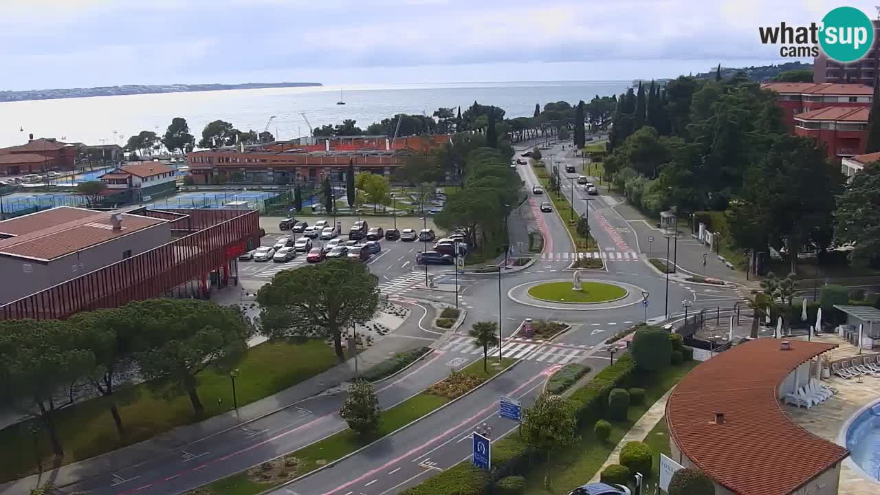 Portorož web kamera – pogled na marinu i teniške terene