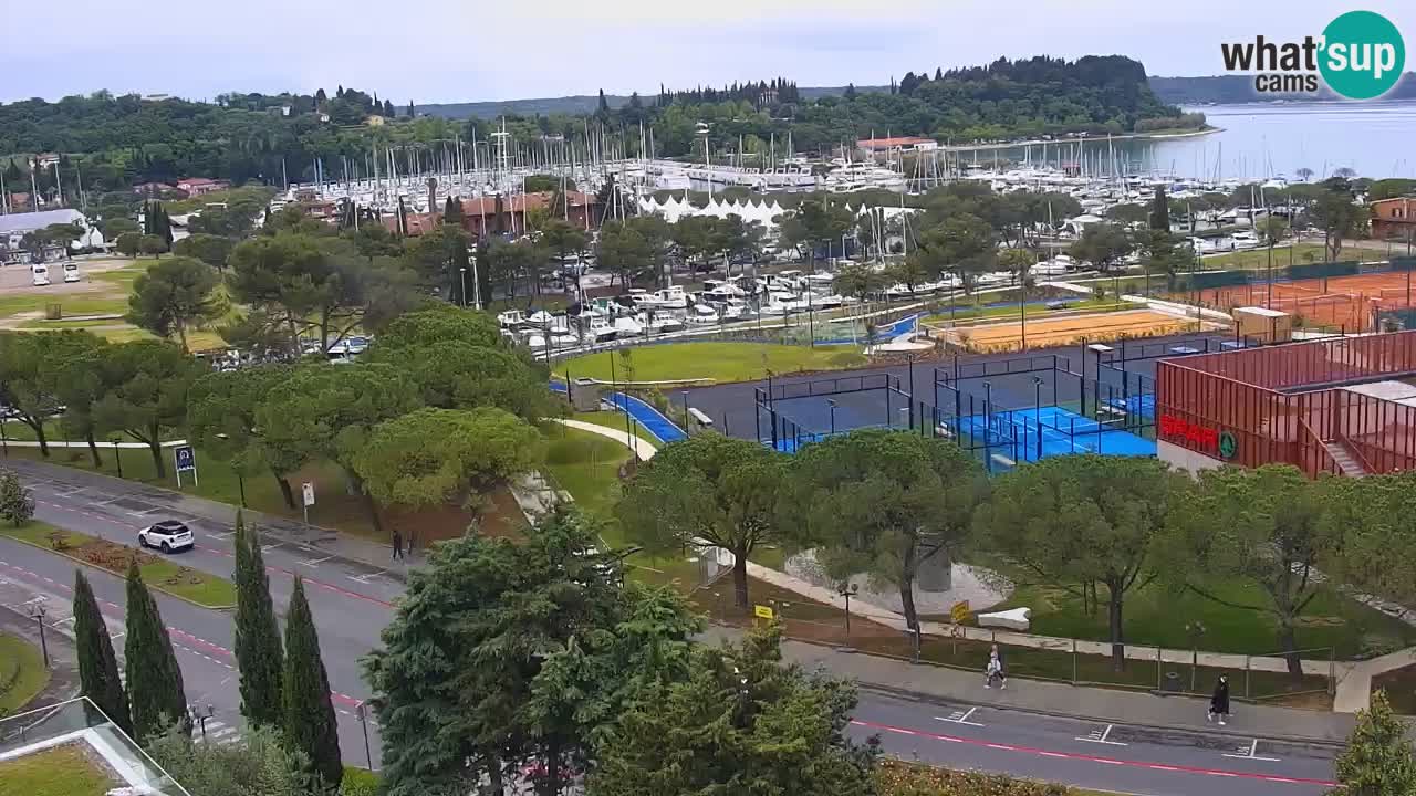 Portorož web kamera – pogled na marinu i teniške terene