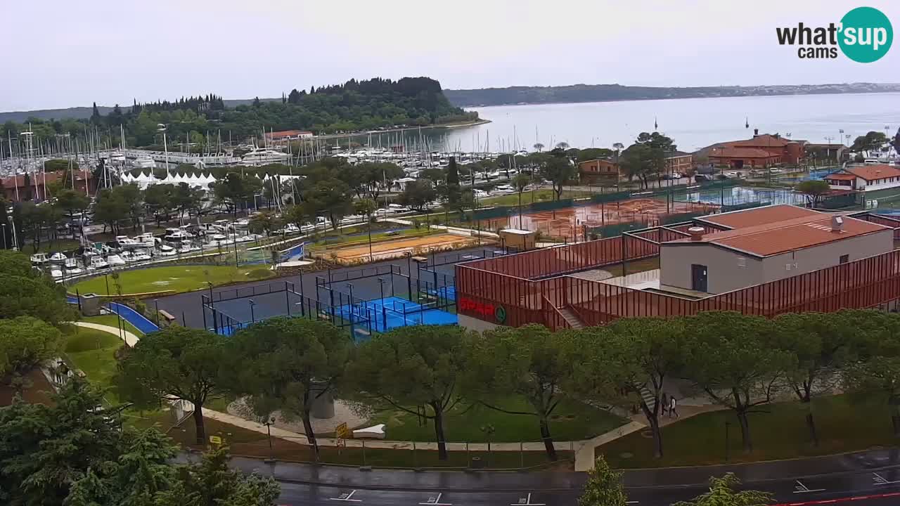 Portorož spletna kamera – pogled na marino in teniška igrišča