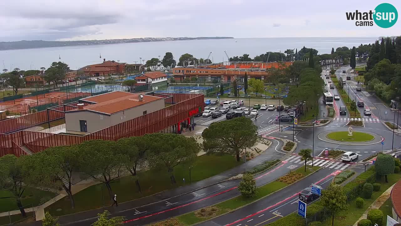 Portorož Live Webcam – vue sur la marina et les courts de tennis