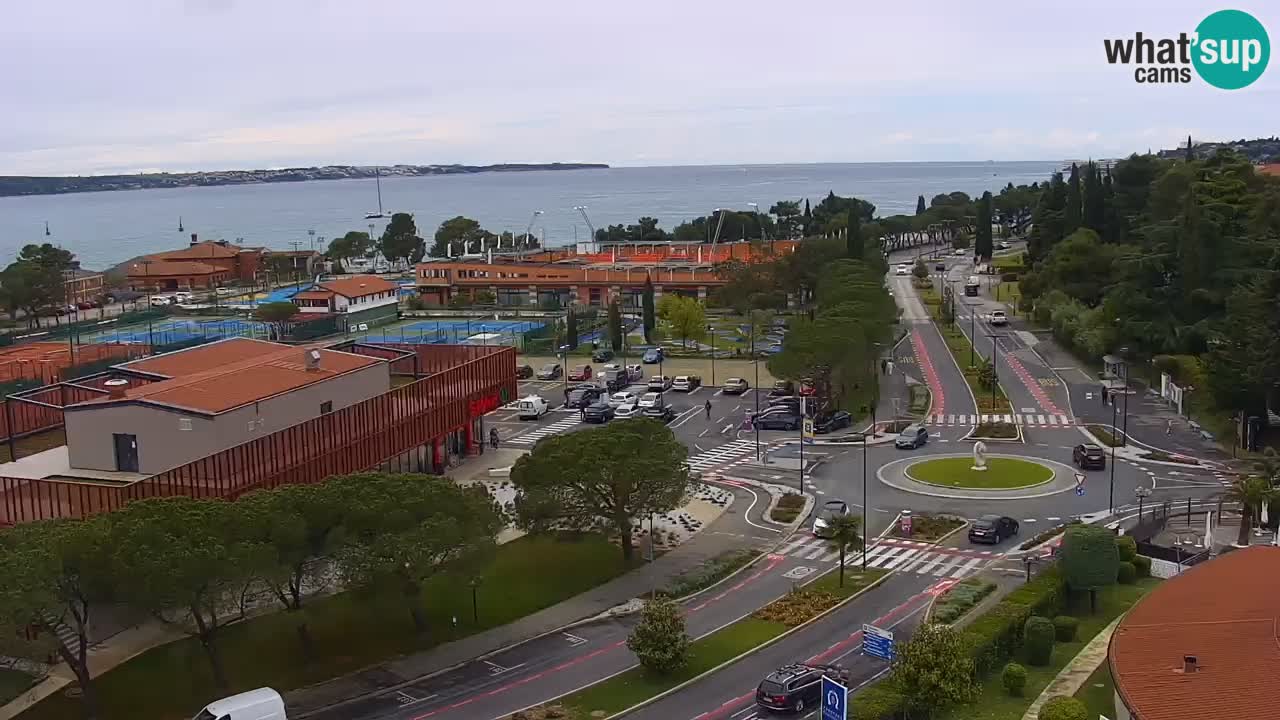 Portorož Live Webcam – vue sur la marina et les courts de tennis