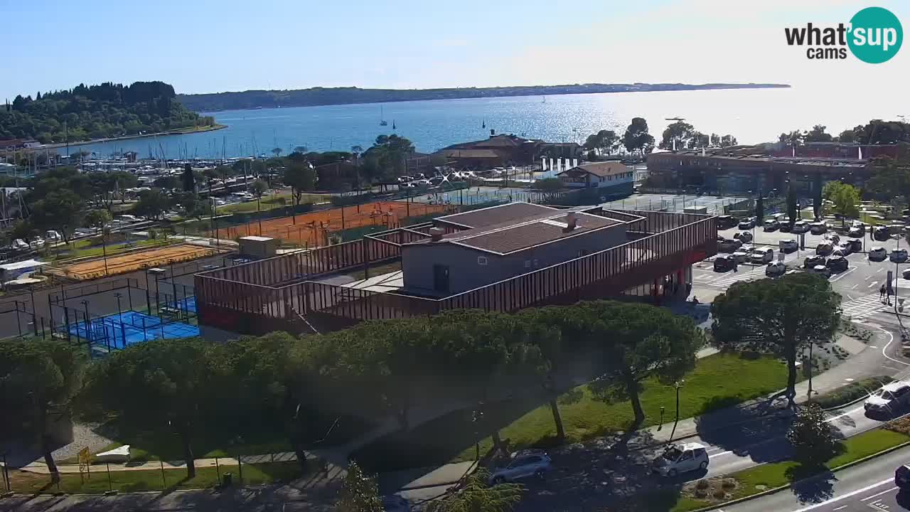 Portorož spletna kamera – pogled na marino in teniška igrišča