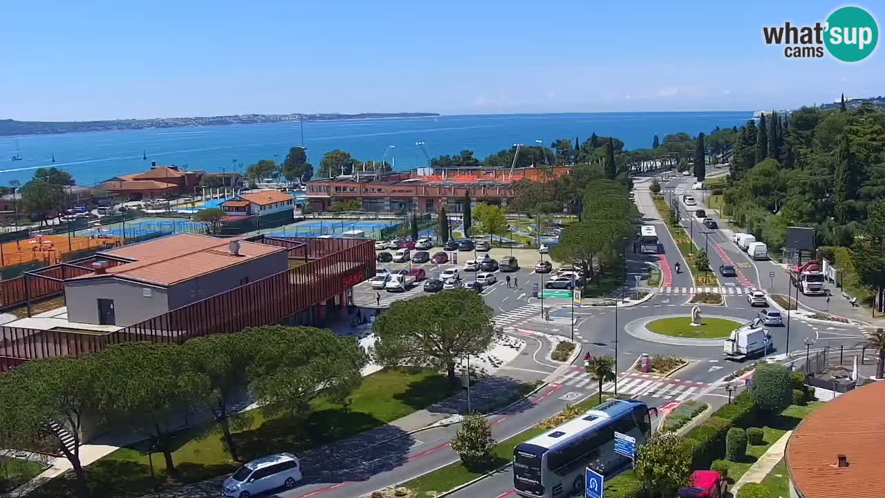 Portorož Live Webcam – vue sur la marina et les courts de tennis