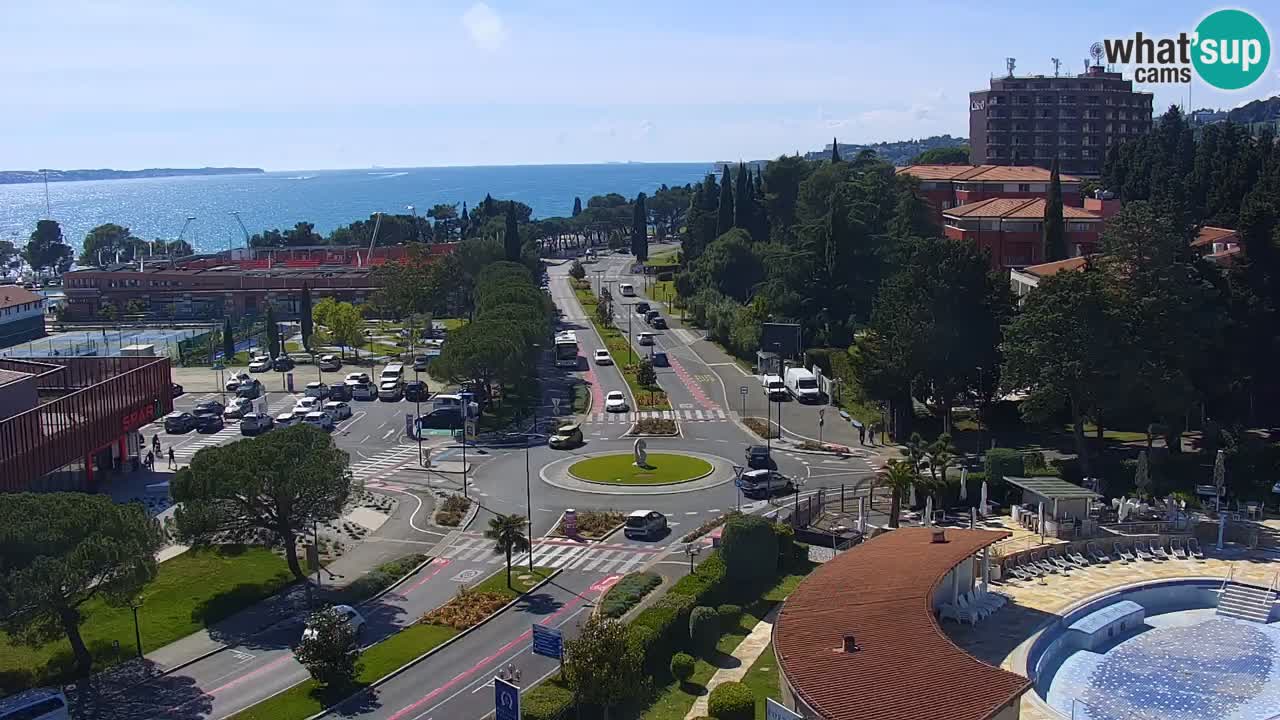 Portorož camera en vivo – vista del puerto deportivo y las canchas de tenis