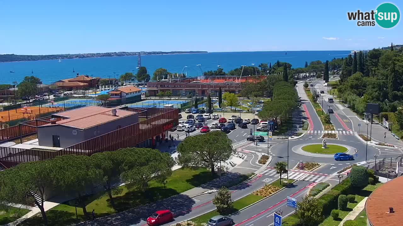 Portorož Live Webcam – vue sur la marina et les courts de tennis