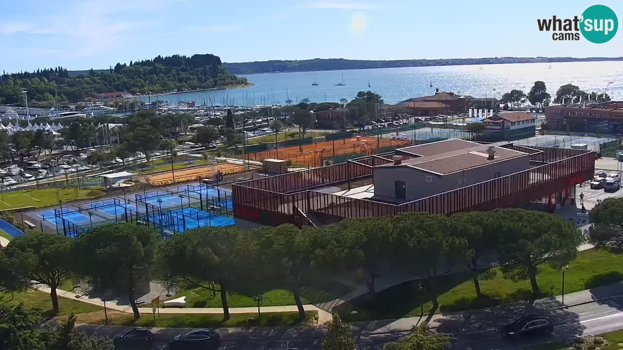 Portorož Live Webcam – vue sur la marina et les courts de tennis