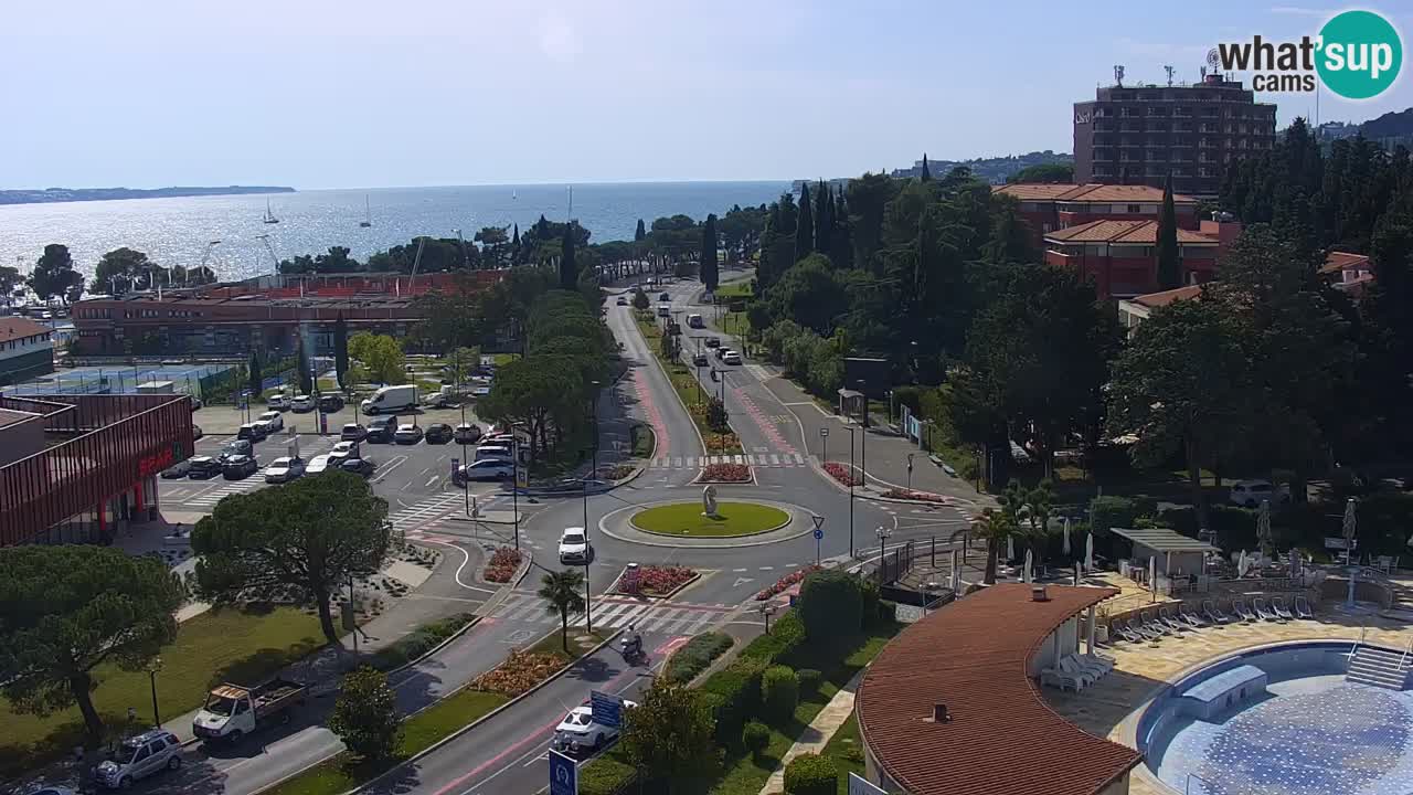 Portorož camera en vivo – vista del puerto deportivo y las canchas de tenis