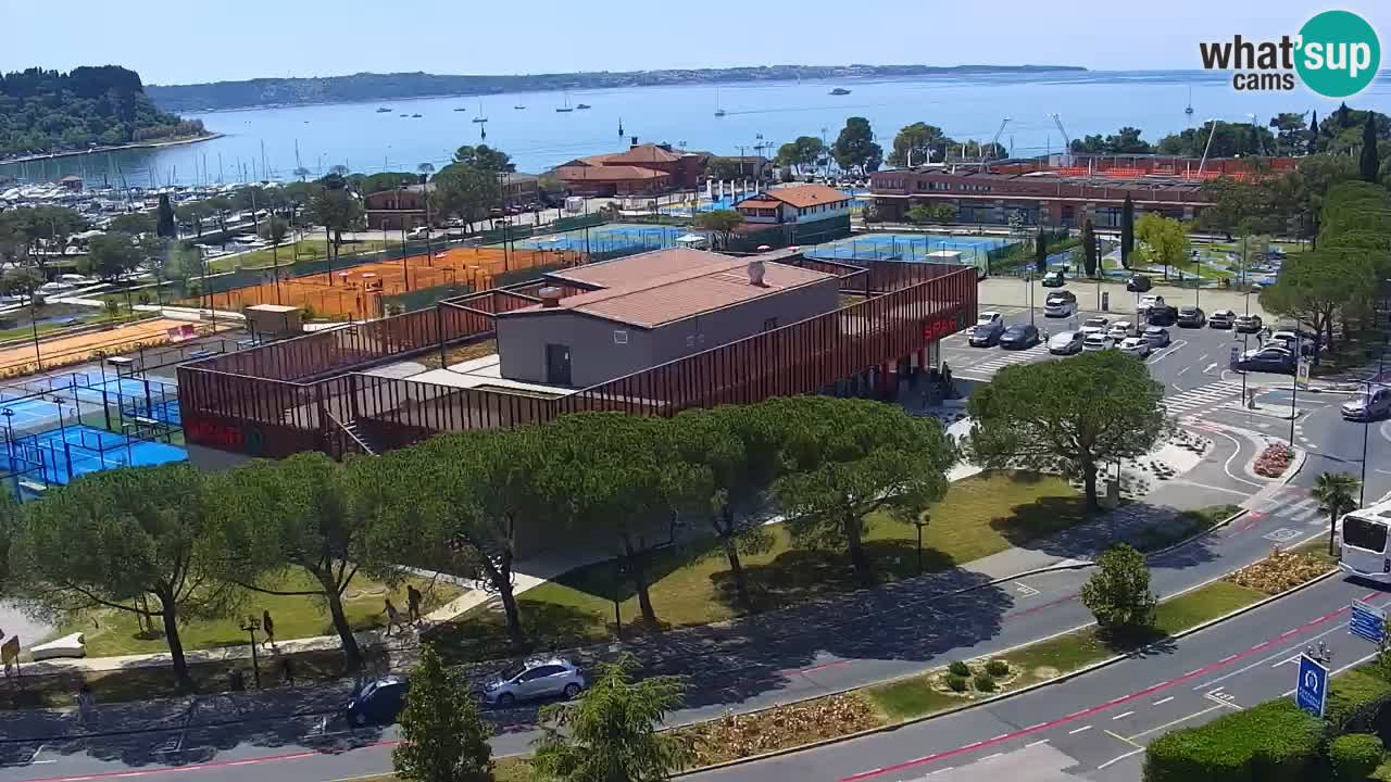 Portorož web kamera – pogled na marinu i teniške terene