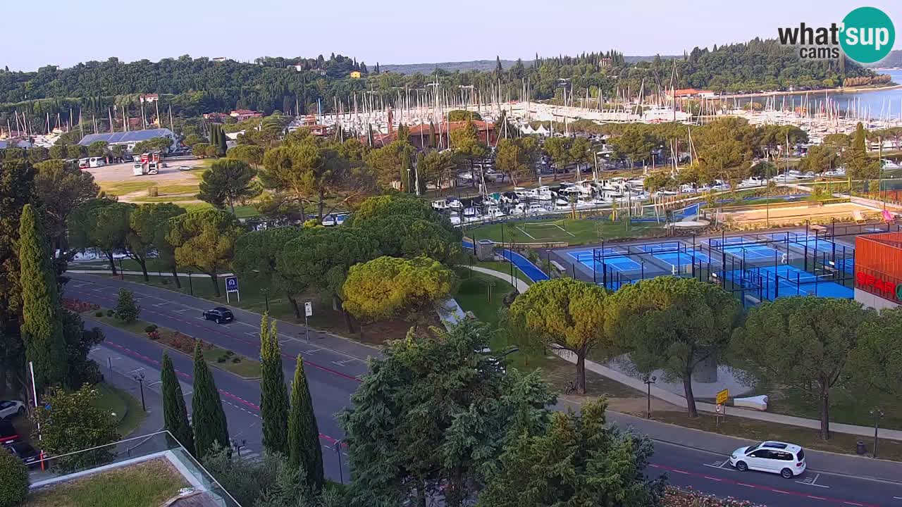 Portorož Live Webcam – vue sur la marina et les courts de tennis