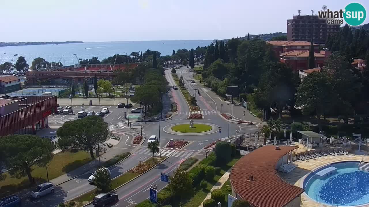Portorož camera en vivo – vista del puerto deportivo y las canchas de tenis