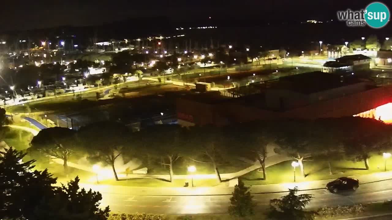 Portorož Live Webcam – vue sur la marina et les courts de tennis