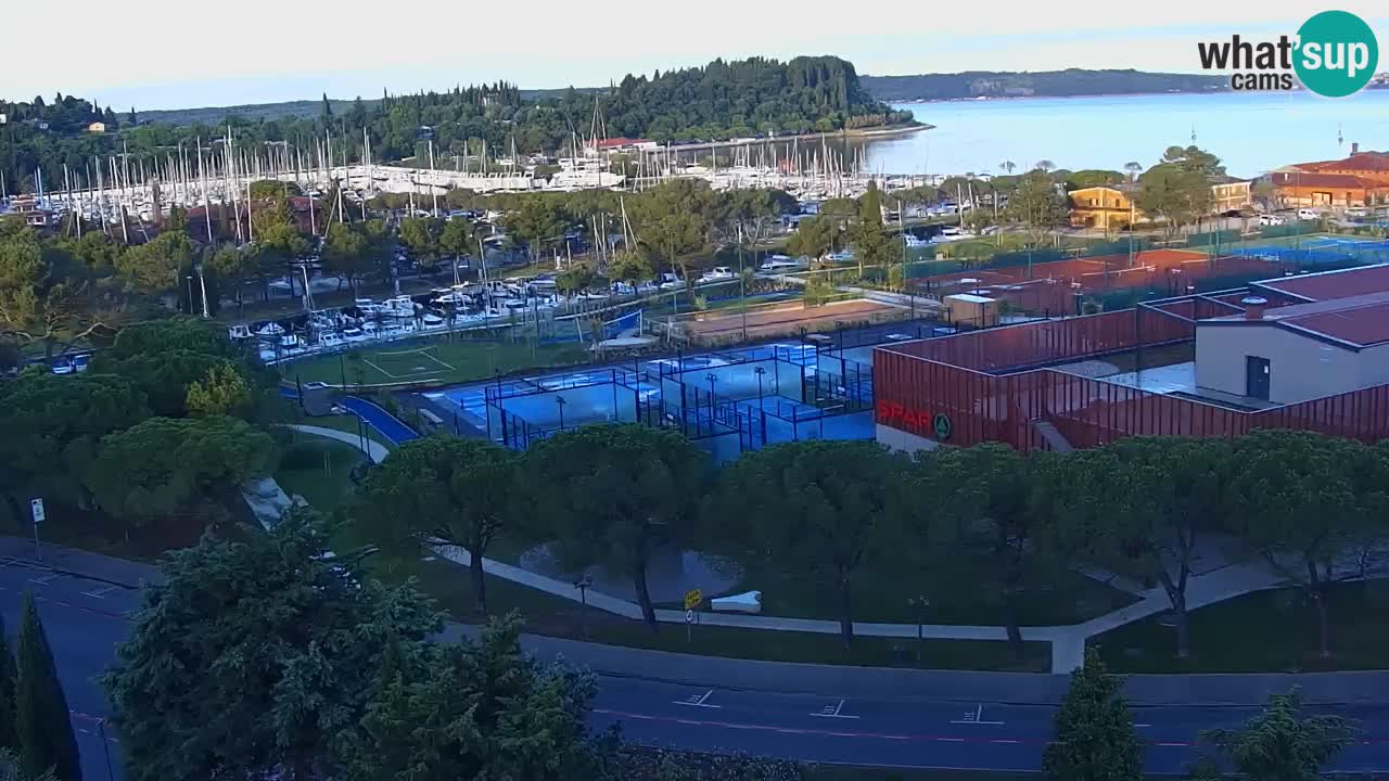 Portorož spletna kamera – pogled na marino in teniška igrišča