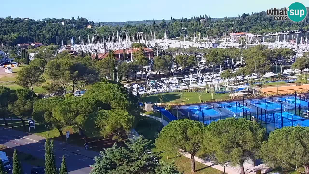 Portorož web kamera – pogled na marinu i teniške terene