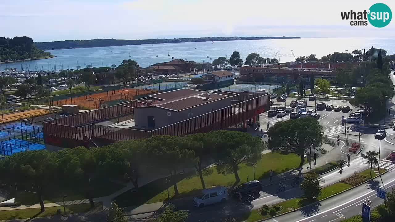 Portorož web kamera – pogled na marinu i teniške terene