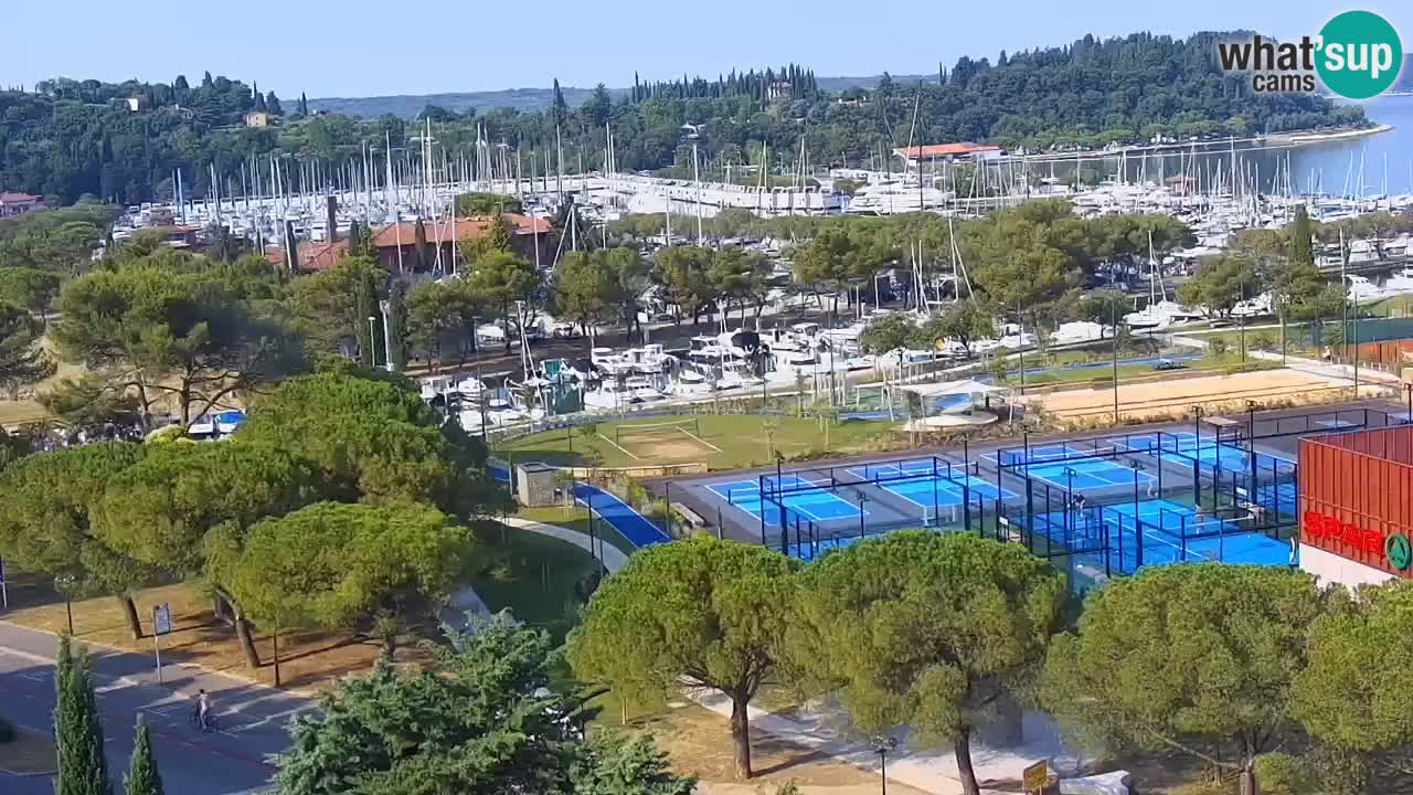 Portorož Live Webcam – vue sur la marina et les courts de tennis