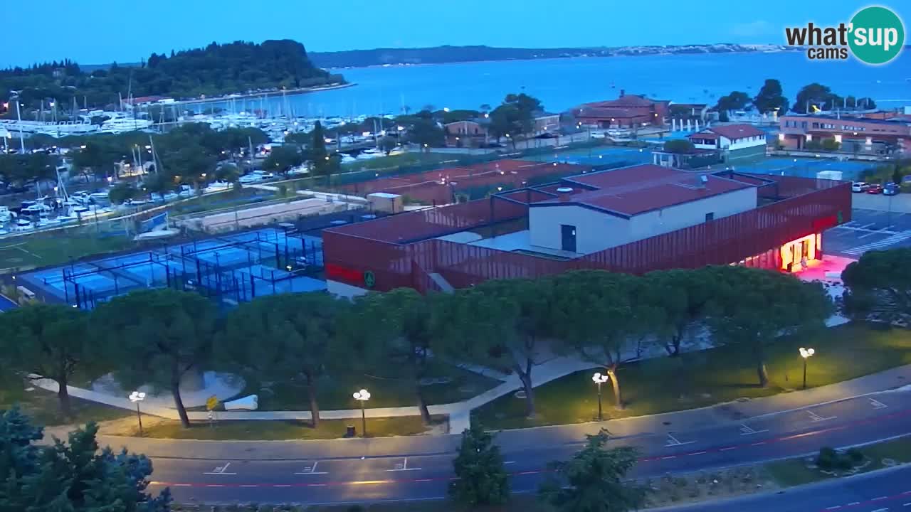 Portorož web kamera – pogled na marinu i teniške terene