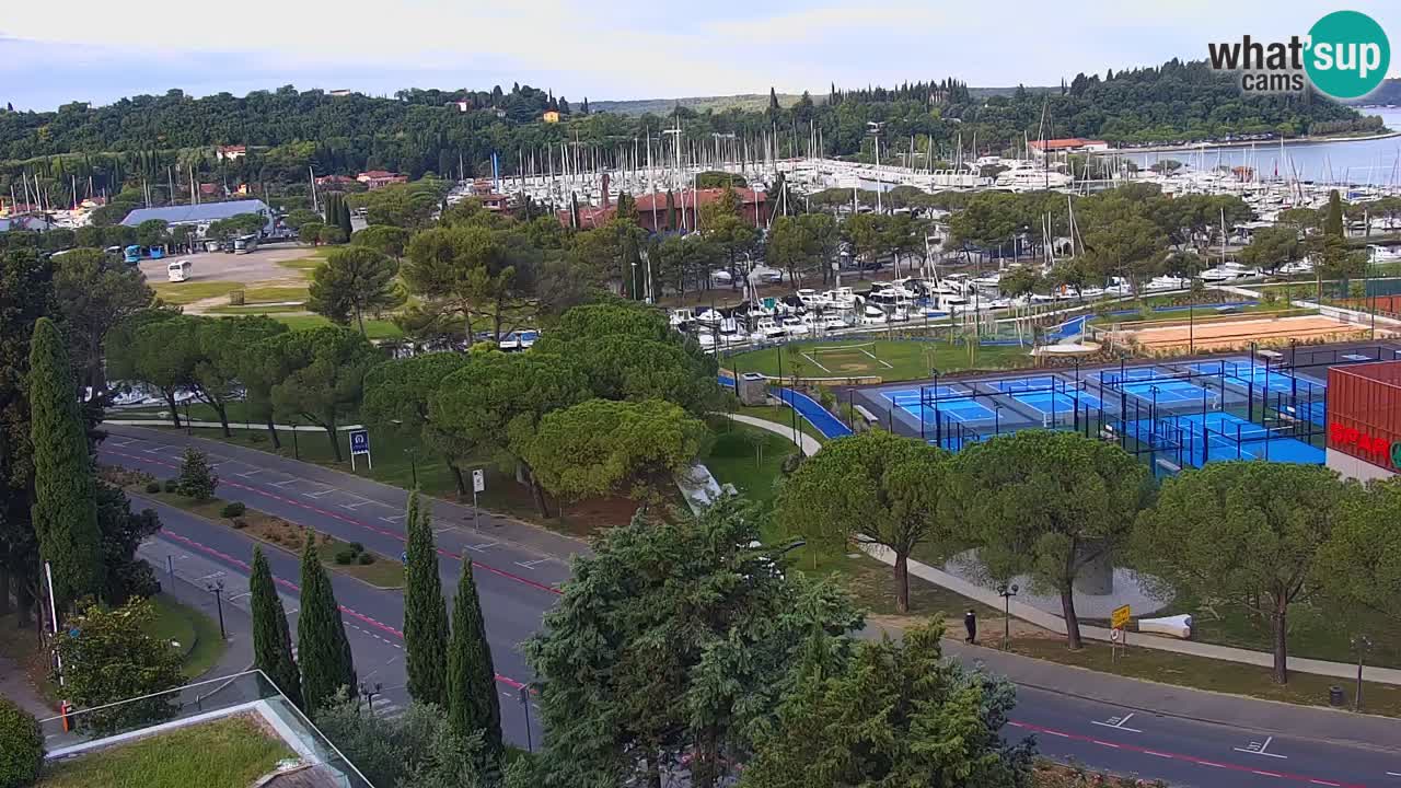 Portorož web kamera – pogled na marinu i teniške terene