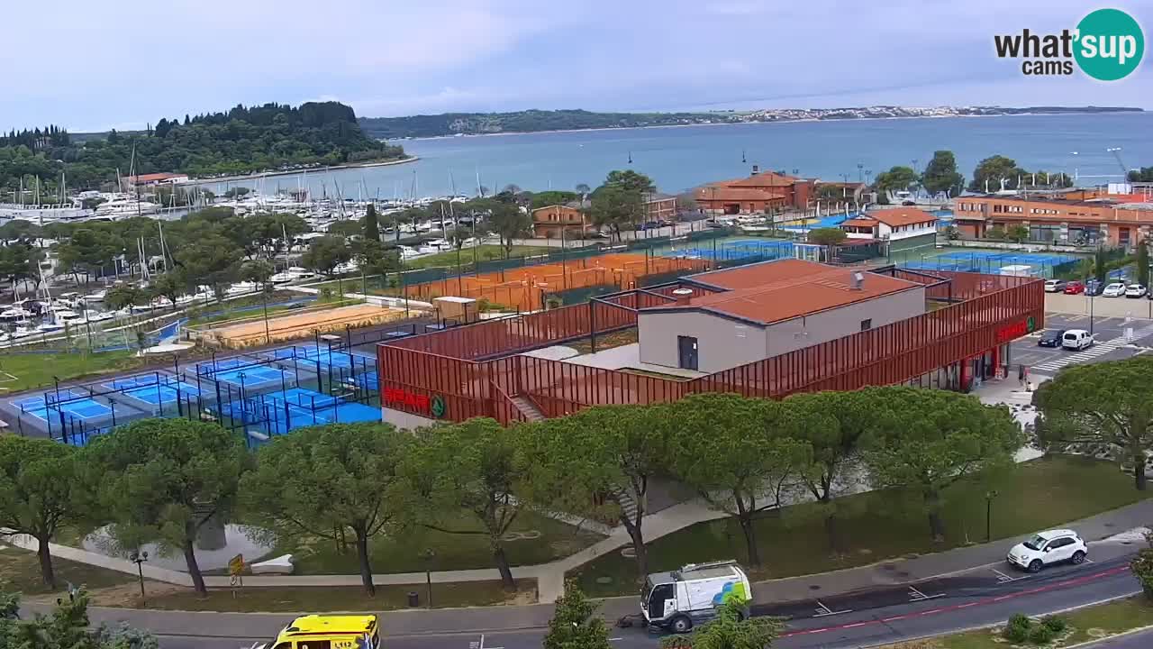 Portorož Webcam – Blick auf den Yachthafen und die Tennisplätze