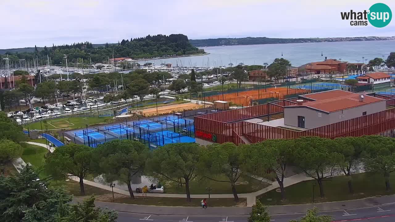 Portorož spletna kamera – pogled na marino in teniška igrišča