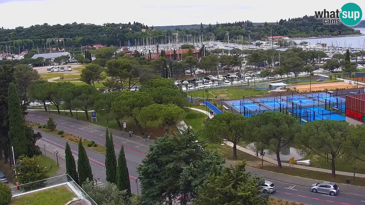 Portorož Live Webcam – vue sur la marina et les courts de tennis