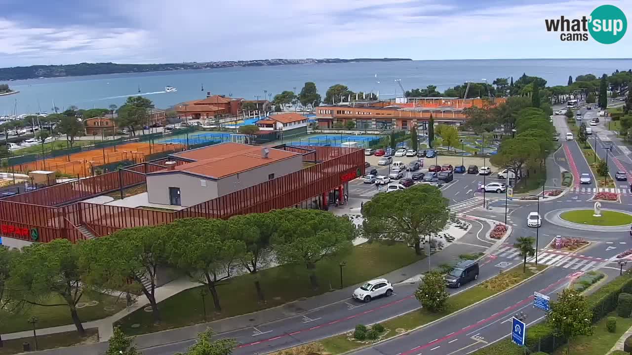 Portorož spletna kamera – pogled na marino in teniška igrišča