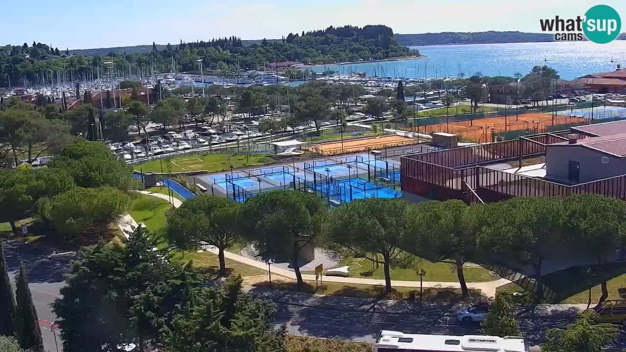 Portorož camera en vivo – vista del puerto deportivo y las canchas de tenis