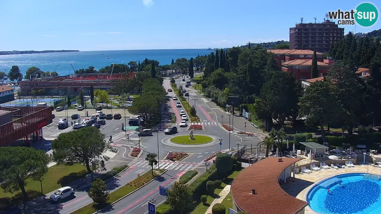 Portorož camera en vivo – vista del puerto deportivo y las canchas de tenis