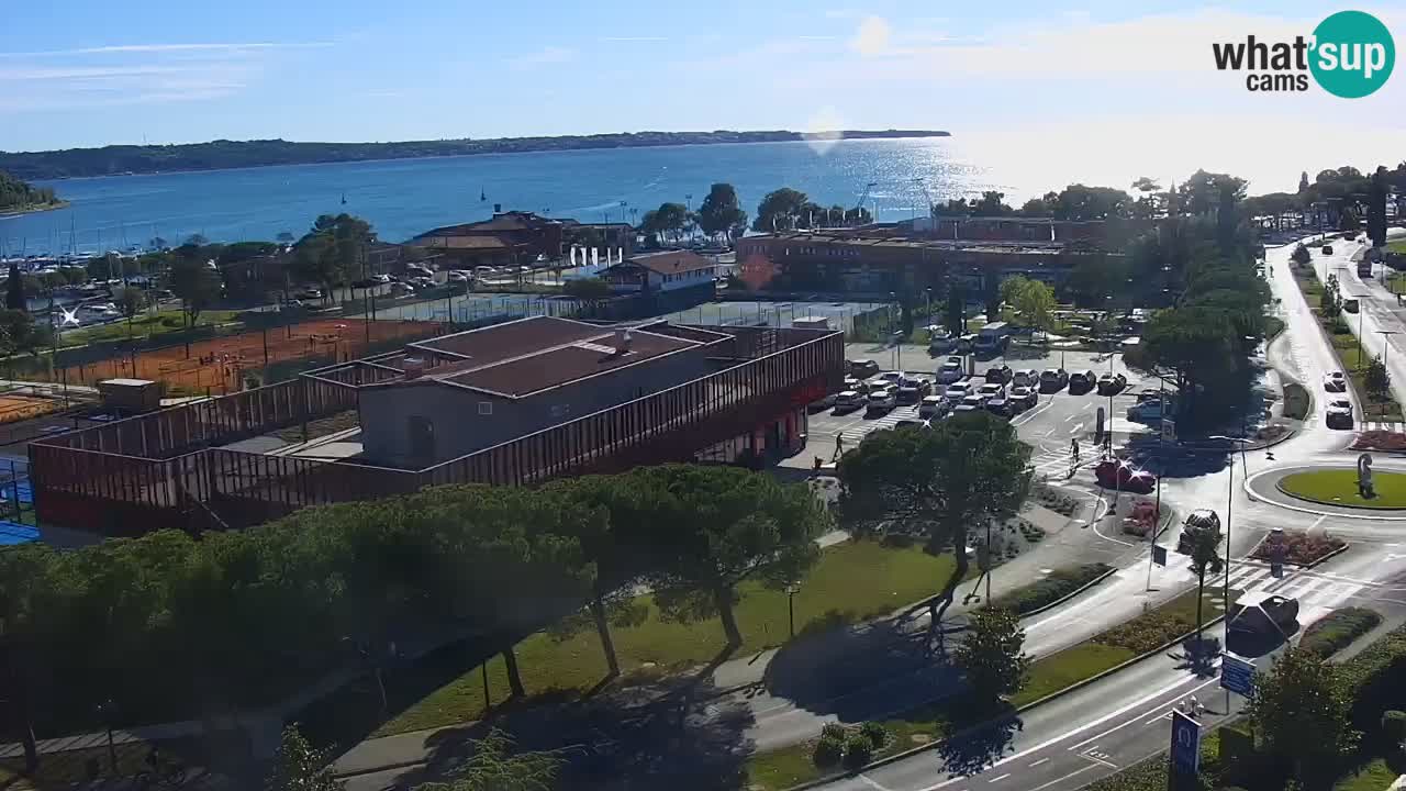 Portorož camera en vivo – vista del puerto deportivo y las canchas de tenis