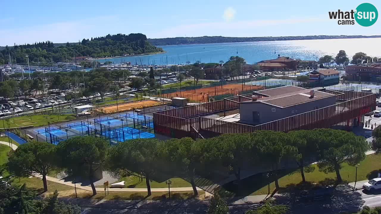 Portorož Live Webcam – vue sur la marina et les courts de tennis