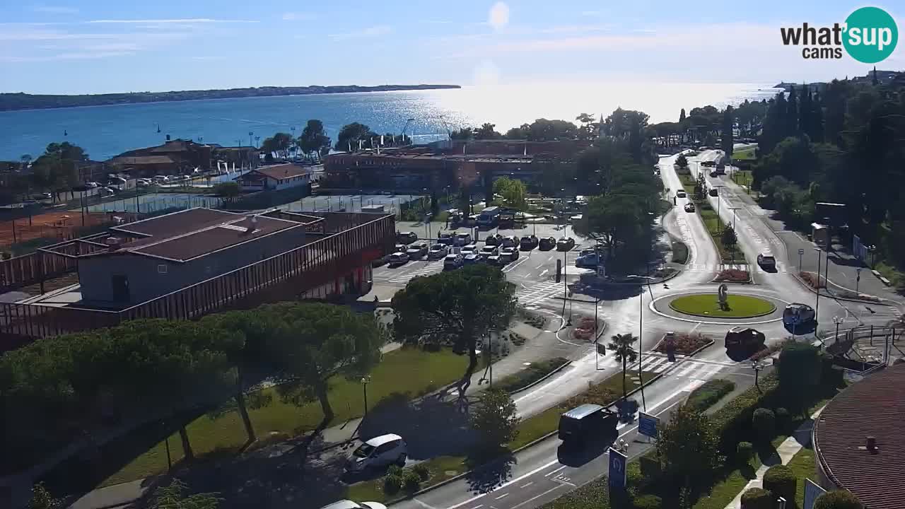 Portorož camera en vivo – vista del puerto deportivo y las canchas de tenis