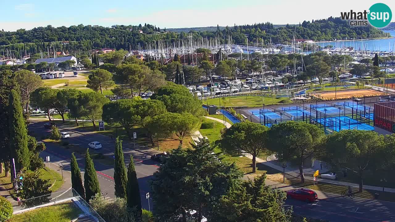 Portorož web kamera – pogled na marinu i teniške terene