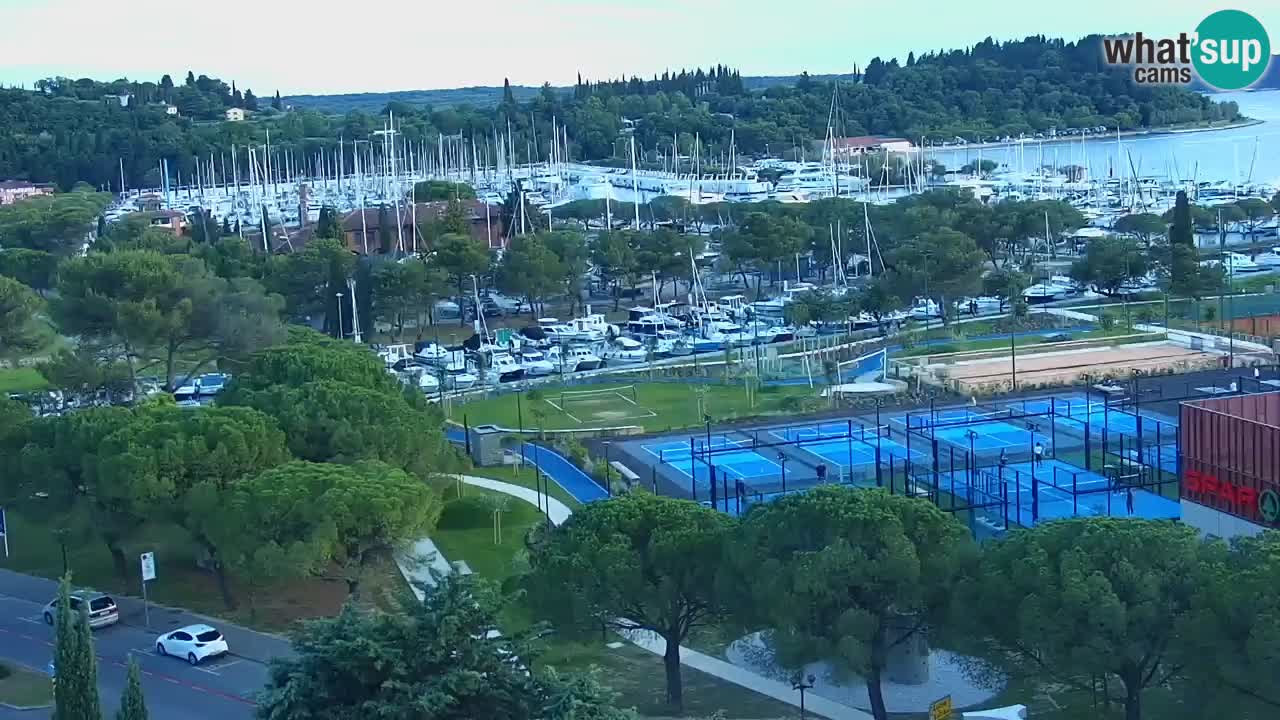 Portorož spletna kamera – pogled na marino in teniška igrišča