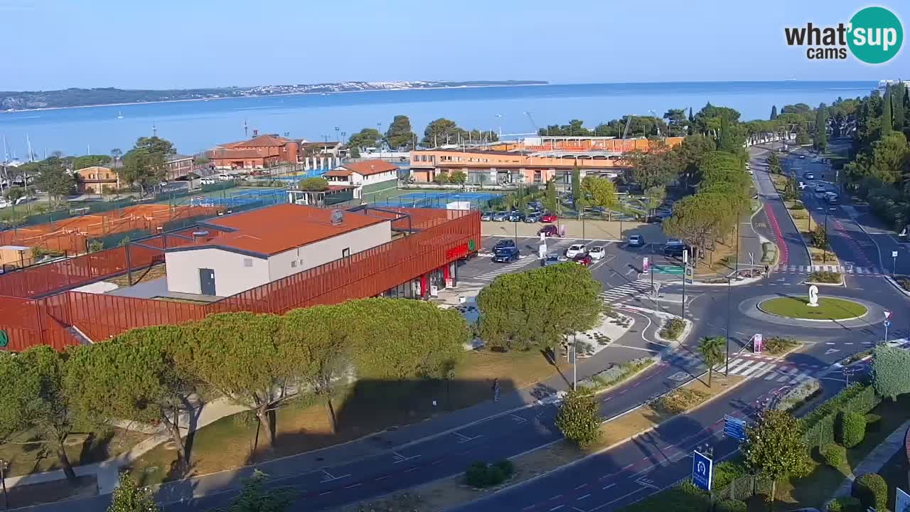 Portorož Live Webcam – vue sur la marina et les courts de tennis