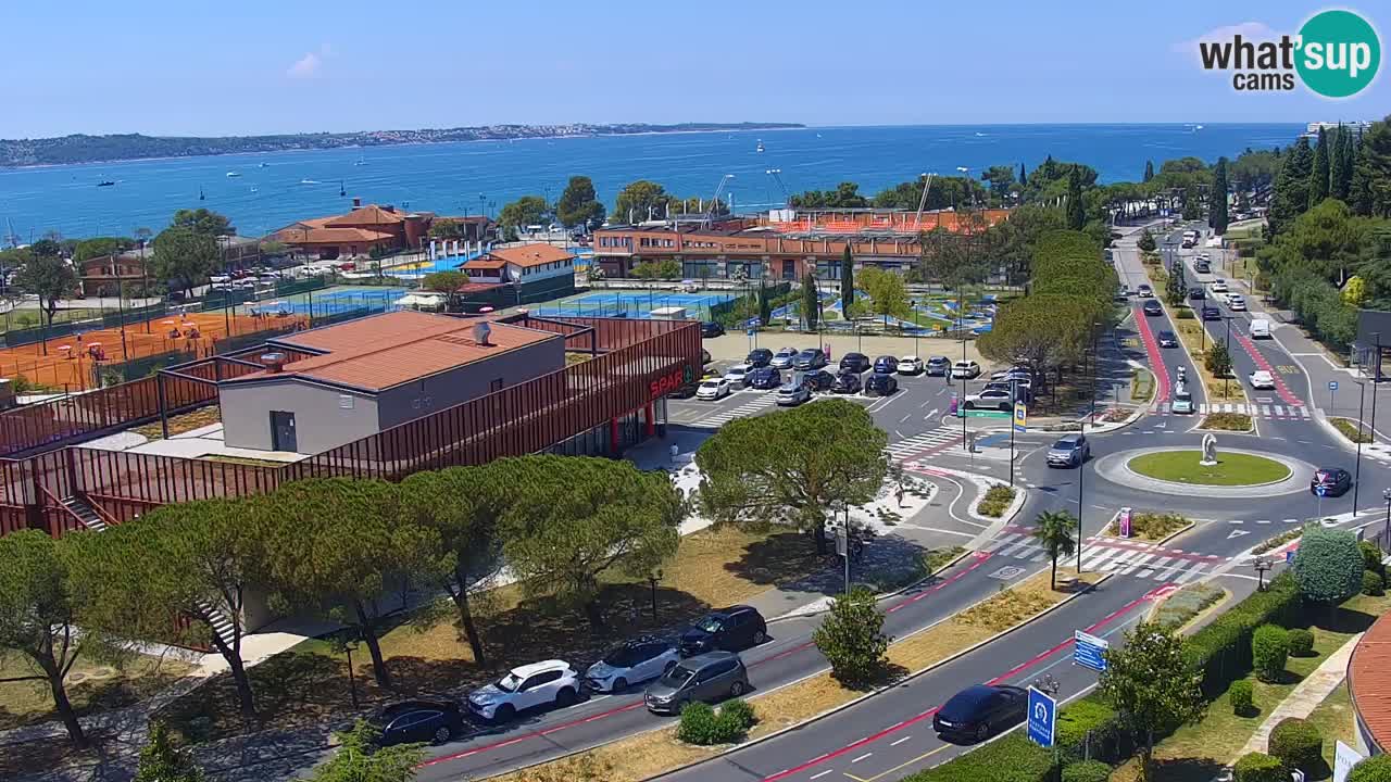 Portorož web kamera – pogled na marinu i teniške terene