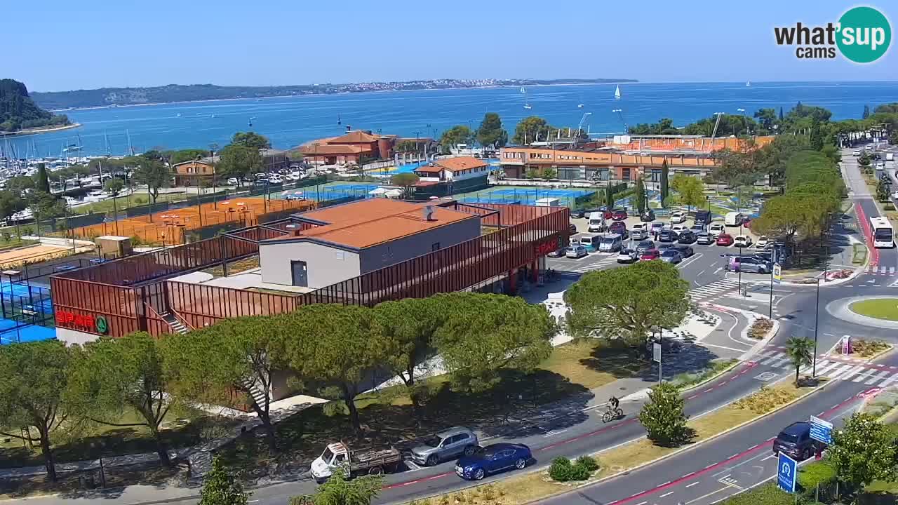 Portorož web kamera – pogled na marinu i teniške terene