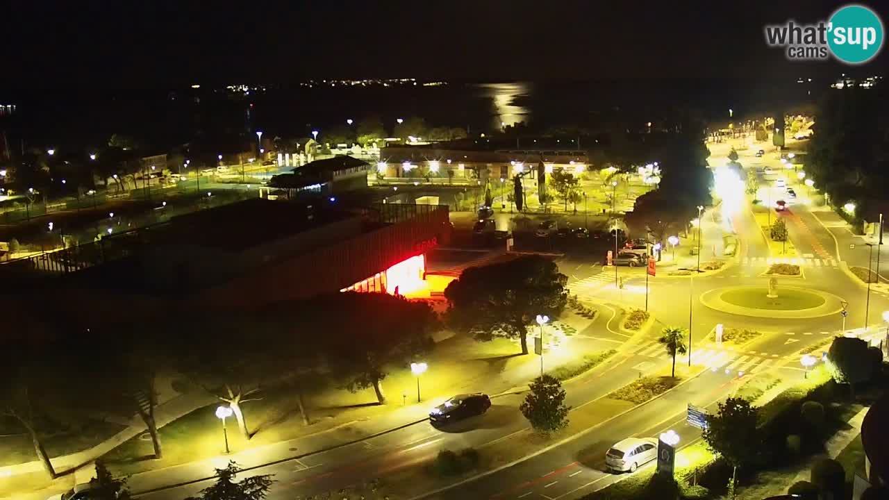 Portorož camera en vivo – vista del puerto deportivo y las canchas de tenis