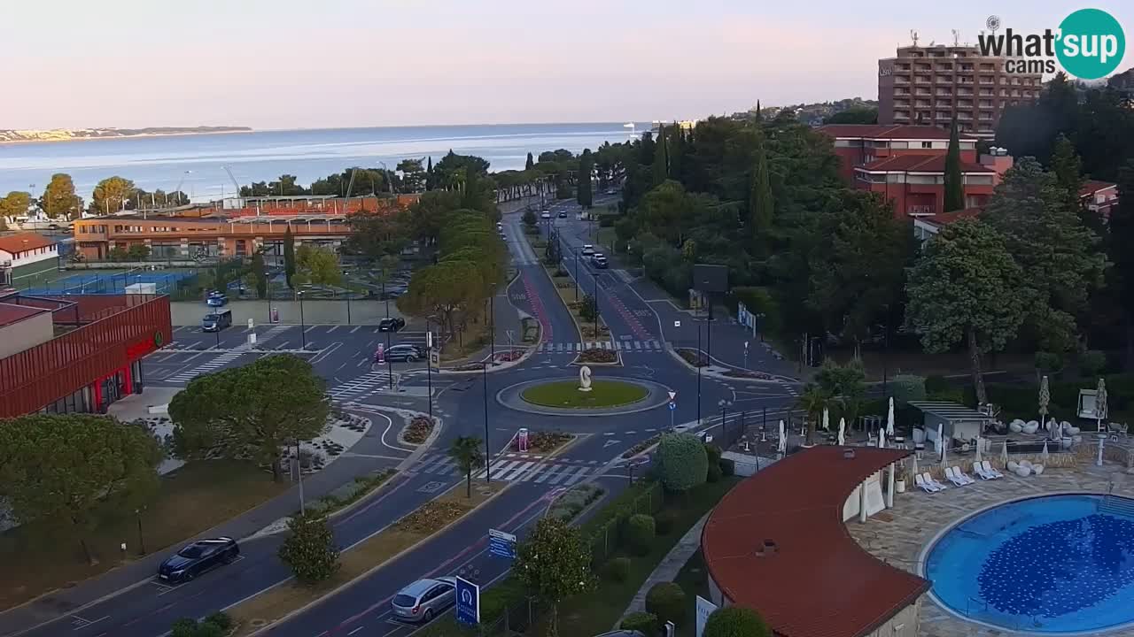 Portorož web kamera – pogled na marinu i teniške terene
