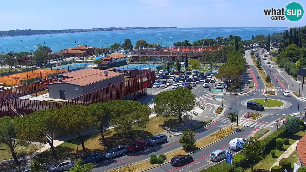 Portorož Live Webcam – vue sur la marina et les courts de tennis